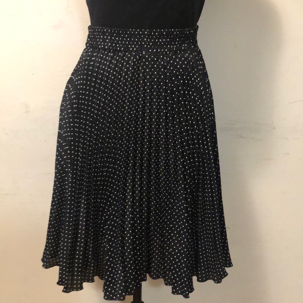 Skirt - Picture 2 of 5